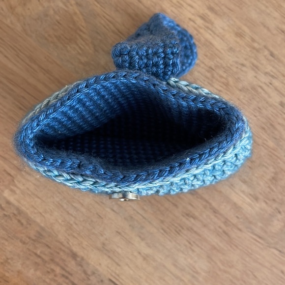Crochet Card Wallet 🧶 - Picture 3 of 5